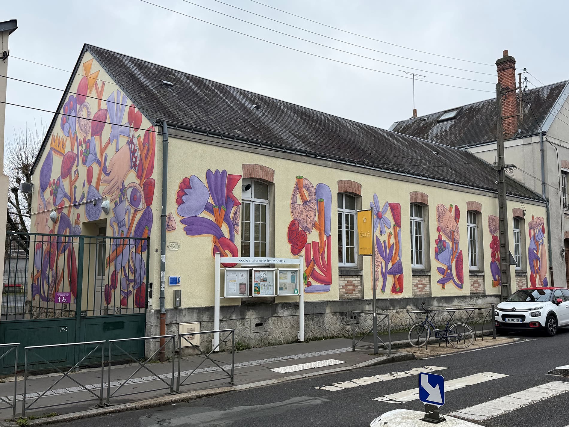 La Fresque Qui Fait le Bzzz : Nouvelle Vibe Artistique à Tours