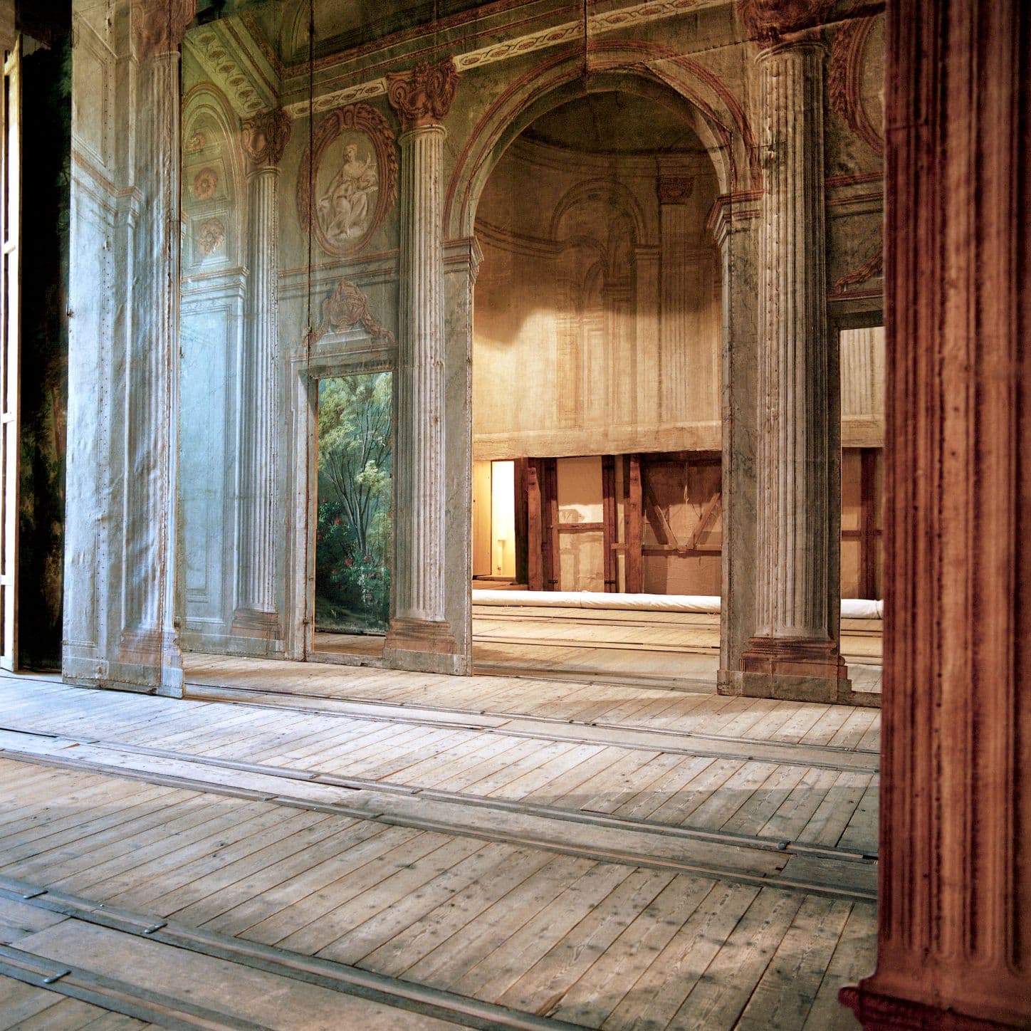 Claire Adelfang dévoile 'Entretemps' : une exposition à Tours